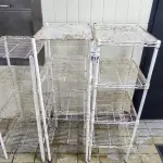 LOTE 018 - 03 PRATELEIRAS DE FERRO TRELIÇADA, (NO ESTADO, NÃO SABEMOS SE FUNCIONA. LEILÃO NÃO TEM GARANTIA E NEM DEVOLUÇÃO).