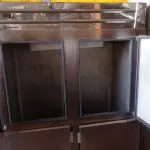 LOTE 406 - 01 GELADEIRA INDUSTRIAL MARCA FRIGER. (NO ESTADO, LEILÃO NÃO TEM GARANTIA E NEM DEVOLUÇÃO, SUJEITO A POSSÍVEIS AVARIAS VISÍVEIS/OCULTAS E/OU AUSÊNCIA DE COMPONENTES).