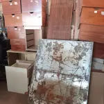 LOTE 198 - 01 LOTE COM GRANDE QUANTIDADE DE GAVETAS E PARTES DE MOVEIS DESMONTADAS. (NO ESTADO, LEILÃO NÃO TEM GARANTIA E NEM DEVOLUÇÃO, SUJEITO A POSSÍVEIS AVARIAS VISÍVEIS/OCULTAS E/OU AUSÊNCIA DE COMPONENTES).
