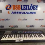 LOTE 305 - 01 TECLADO MARCA CASSIO. (NO ESTADO, LEILÃO NÃO TEM GARANTIA E NEM DEVOLUÇÃO, SUJEITO A POSSÍVEIS AVARIAS VISÍVEIS/OCULTAS E/OU AUSÊNCIA DE COMPONENTES).