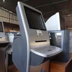 LOTE 269 - 01 TOTEM. (NO ESTADO, LEILÃO NÃO TEM GARANTIA E NEM DEVOLUÇÃO, SUJEITO A POSSÍVEIS AVARIAS VISÍVEIS/OCULTAS E/OU AUSÊNCIA DE COMPONENTES).