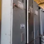 LOTE 408 - 01 ARMÁRIO ROUPEIRO EM AÇO INCOMPLETO. (NO ESTADO, LEILÃO NÃO TEM GARANTIA E NEM DEVOLUÇÃO, SUJEITO A POSSÍVEIS AVARIAS VISÍVEIS/OCULTAS E/OU AUSÊNCIA DE COMPONENTES).