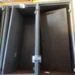 LOTE 409 - 01 ARMÁRIO ROUPEIRO EM AÇO 04 PORTAS COM AVARIAS. (NO ESTADO, LEILÃO NÃO TEM GARANTIA E NEM DEVOLUÇÃO, SUJEITO A POSSÍVEIS AVARIAS VISÍVEIS/OCULTAS E/OU AUSÊNCIA DE COMPONENTES).