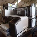 LOTE 286 - 03 IMPRESSORAS MARCAS HP MODELO INK JET 1200WN INCOMPLETAS. (NO ESTADO, LEILÃO NÃO TEM GARANTIA E NEM DEVOLUÇÃO, SUJEITO A POSSÍVEIS AVARIAS VISÍVEIS/OCULTAS E/OU AUSÊNCIA DE COMPONENTES).