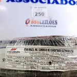 LOTE 250 - 01 ROLO DE CABO FLEXÍVEL 1X10MM NA COR PRETA. 100 METROS (NOVO)(NO ESTADO, LEILÃO NÃO TEM GARANTIA E NEM DEVOLUÇÃO, SUJEITO A POSSÍVEIS AVARIAS VISÍVEIS/OCULTAS E/OU AUSÊNCIA DE COMPONENTES).