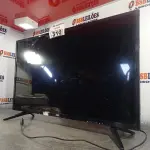 LOTE 310 - 01 TV DE LED MARCA AOC 32” POL PARA RETIRADA DE PEÇAS. (NO ESTADO, LEILÃO NÃO TEM GARANTIA E NEM DEVOLUÇÃO, SUJEITO A POSSÍVEIS AVARIAS VISÍVEIS/OCULTAS E/OU AUSÊNCIA DE COMPONENTES).
