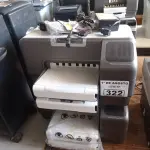 LOTE 322 - 02 IMPRESSORAS MARCAS HP MODELO INK JET 1200WN INCOMPLETAS. (NO ESTADO, LEILÃO NÃO TEM GARANTIA E NEM DEVOLUÇÃO, SUJEITO A POSSÍVEIS AVARIAS VISÍVEIS/OCULTAS E/OU AUSÊNCIA DE COMPONENTES).