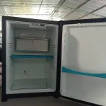 LOTE 309 - 01 MINI BAR MARCA ELECTROLUX 220V. (NO ESTADO, LEILÃO NÃO TEM GARANTIA E NEM DEVOLUÇÃO, SUJEITO A POSSÍVEIS AVARIAS VISÍVEIS/OCULTAS E/OU AUSÊNCIA DE COMPONENTES).