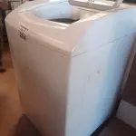 LOTE 204 - 01 MÁQUINA DE LAVAR ROUPAS MARCA BRASTEMP CAPACIDADE 10KG 220V. (NO ESTADO, LEILÃO NÃO TEM GARANTIA E NEM DEVOLUÇÃO, SUJEITO A POSSÍVEIS AVARIAS VISÍVEIS/OCULTAS E/OU AUSÊNCIA DE COMPONENTES).