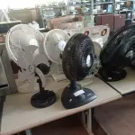 LOTE 242 - 07 VENTILADORES MARCAS E MODELOS DIVERSOS. (NO ESTADO, LEILÃO NÃO TEM GARANTIA E NEM DEVOLUÇÃO, SUJEITO A POSSÍVEIS AVARIAS VISÍVEIS/OCULTAS E/OU AUSÊNCIA DE COMPONENTES).