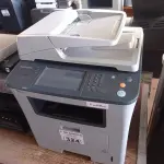 LOTE 324 - 01 IMPRESSORA MULTIFUNCIONAL MARCA SAMSUNG MODELO SCX-5835NX. (NO ESTADO, LEILÃO NÃO TEM GARANTIA E NEM DEVOLUÇÃO, SUJEITO A POSSÍVEIS AVARIAS VISÍVEIS/OCULTAS E/OU AUSÊNCIA DE COMPONENTES).