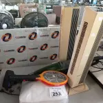 LOTE 253 - 01 ALMOFADA ELÉTRICA, 02 VENTILADORES DE COLUNA, 01 ASPIRADOR DE PÓ E 02 RAQUETES MATA MOSQUITO. (NO ESTADO, LEILÃO NÃO TEM GARANTIA E NEM DEVOLUÇÃO, SUJEITO A POSSÍVEIS AVARIAS VISÍVEIS/OCULTAS E/OU AUSÊNCIA DE COMPONENTES).