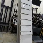 LOTE 037 - 02 PORTA TAÇAS DE MADEIRA. (NO ESTADO, NÃO SABEMOS SE FUNCIONA. LEILÃO NÃO TEM GARANTIA E NEM DEVOLUÇÃO).