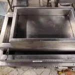 LOTE 086 - 03 CAIXAS DE INOX P/ GELAR BEBIDAS OU SALADAS. (NO ESTADO, NÃO SABEMOS SE FUNCIONA. LEILÃO NÃO TEM GARANTIA E NEM DEVOLUÇÃO). 
