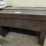 LOTE 044 - 05 MOVEIS DE BALCÃO EM MADEIRA P/ BUFFET. (NO ESTADO, NÃO SABEMOS SE FUNCIONA. LEILÃO NÃO TEM GARANTIA E NEM DEVOLUÇÃO).