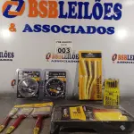 LOTE 003 - 01 DISCO C/ VÍDEA 40 DENTES 4,5”, 01 DISCO DIAMANTADO 110MM DENTE DE 7,5MM CORTE 2,0MM, 03 PINCEIS PARA PINTURA, 01 KIT ESCOVAS LONGAS MULTIUSO, 01 KIT PINTURA E 01 KIT DE BROCAS PAR ALVENARIA, MADEIRA E METAL.(NOVO) (NO ESTADO) ATENÇÃO! FAZER A VISITAÇÃO ANTES DE ARREMATAR, NÃO SABEMOS SE FUNCIONA. LEILÃO NÃO TEM GARANTIA E NEM DEVOLUÇÃO, SUJEITO A POSSÍVEIS AVARIAS VISÍVEIS/OCULTAS E/OU AUSÊNCIA DE COMPONENTES.