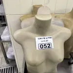 LOTE 052 - 05 MANEQUINS. (NO ESTADO, NÃO SABEMOS SE FUNCIONA. LEILÃO NÃO TEM GARANTIA E NEM DEVOLUÇÃO).