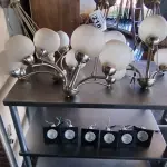 LOTE 218 - 03 LUSTRE E SPOTS DIVERSOS. (NO ESTADO, NÃO SABEMOS SE FUNCIONA. LEILÃO NÃO TEM GARANTIA E NEM DEVOLUÇÃO).