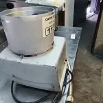 LOTE 113 - CUTTER PROCESSADOR INDUSTRIAL. (NO ESTADO, NÃO SABEMOS SE FUNCIONA. LEILÃO NÃO TEM GARANTIA E NEM DEVOLUÇÃO).