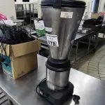 LOTE 078 - LIQUIDIFICADOR INDUSTRIAL. (NO ESTADO, NÃO SABEMOS SE FUNCIONA. LEILÃO NÃO TEM GARANTIA E NEM DEVOLUÇÃO).