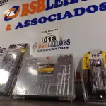 LOTE 018 - 01 KIT INTERCAMBIÁVEL MULTIFUNCIONAL, 01 KIT CHAVE TIPO CANIVETE E 01 KIT COM 300 BROCAS PARA MADEIRA/METAL E ALVENARIA. (NOVO) (NO ESTADO) ATENÇÃO! FAZER A VISITAÇÃO ANTES DE ARREMATAR, NÃO SABEMOS SE FUNCIONA. LEILÃO NÃO TEM GARANTIA E NEM DEVOLUÇÃO, SUJEITO A POSSÍVEIS AVARIAS VISÍVEIS/OCULTAS E/OU AUSÊNCIA DE COMPONENTES.