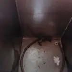 LOTE 111 - CAIXA DE GUARDAR GELO. (NO ESTADO, NÃO SABEMOS SE FUNCIONA. LEILÃO NÃO TEM GARANTIA E NEM DEVOLUÇÃO).
