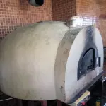 LOTE 141 - FORNO DE PIZZA A LENHA E ELÉTRICO DA FORNOFLEX. (NO ESTADO, NÃO SABEMOS SE FUNCIONA. LEILÃO NÃO TEM GARANTIA E NEM DEVOLUÇÃO).