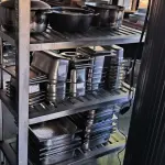 LOTE 208 - ESTANTE INOX. (NO ESTADO, NÃO SABEMOS SE FUNCIONA. LEILÃO NÃO TEM GARANTIA E NEM DEVOLUÇÃO).