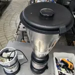 LOTE 081 - LIQUIDIFICADOR INDUSTRIAL. (NO ESTADO, NÃO SABEMOS SE FUNCIONA. LEILÃO NÃO TEM GARANTIA E NEM DEVOLUÇÃO).