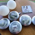 LOTE 222 - LUMINÁRIAS DIVERSAS (BOLA E QUADRADO). (NO ESTADO, NÃO SABEMOS SE FUNCIONA. LEILÃO NÃO TEM GARANTIA E NEM DEVOLUÇÃO).