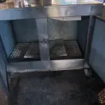 LOTE 133 - BALCÃO REFRIGERADO DUAS PORTAS. (NO ESTADO, NÃO SABEMOS SE FUNCIONA. LEILÃO NÃO TEM GARANTIA E NEM DEVOLUÇÃO).