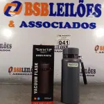 LOTE 041 - 01 GARRAFA TÉRMICA DE 800ML. (NOVO) (NO ESTADO) ATENÇÃO! FAZER A VISITAÇÃO ANTES DE ARREMATAR, NÃO SABEMOS SE FUNCIONA. LEILÃO NÃO TEM GARANTIA E NEM DEVOLUÇÃO, SUJEITO A POSSÍVEIS AVARIAS VISÍVEIS/OCULTAS E/OU AUSÊNCIA DE COMPONENTES.