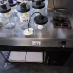 LOTE 153 - CARINHO COM BOCA DE FOGÃO E PISTA FRIA INOX E MADEIRA. (NO ESTADO, NÃO SABEMOS SE FUNCIONA. LEILÃO NÃO TEM GARANTIA E NEM DEVOLUÇÃO).