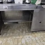 LOTE 039 - BALCÃO DE CHOPE EM INOX. (NO ESTADO, NÃO SABEMOS SE FUNCIONA. LEILÃO NÃO TEM GARANTIA E NEM DEVOLUÇÃO).