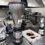 LOTE 081 - LIQUIDIFICADOR INDUSTRIAL. (NO ESTADO, NÃO SABEMOS SE FUNCIONA. LEILÃO NÃO TEM GARANTIA E NEM DEVOLUÇÃO).