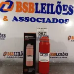 LOTE 067 - 01 GARRAFA TÉRMICA DE 800ML. (NOVO) (NO ESTADO) ATENÇÃO! FAZER A VISITAÇÃO ANTES DE ARREMATAR, NÃO SABEMOS SE FUNCIONA. LEILÃO NÃO TEM GARANTIA E NEM DEVOLUÇÃO, SUJEITO A POSSÍVEIS AVARIAS VISÍVEIS/OCULTAS E/OU AUSÊNCIA DE COMPONENTES.