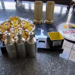 LOTE 236 - ITENS DECORATIVOS PARA BAR. (NO ESTADO, NÃO SABEMOS SE FUNCIONA. LEILÃO NÃO TEM GARANTIA E NEM DEVOLUÇÃO).