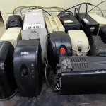 LOTE 045 - NOBREAK E ESTABILIZADORES DIVERSOS. (NO ESTADO, NÃO SABEMOS SE FUNCIONA. LEILÃO NÃO TEM GARANTIA E NEM DEVOLUÇÃO).