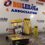 LOTE 012 -  01 DISCO C/ VÍDEA 40 DENTES 4,5”, 01 DISCO DIAMANTADO 110MM DENTE DE 7,5MM CORTE 2,0MM, 03 PINCEIS PARA PINTURA, 01 KIT ESCOVAS LONGAS MULTIUSO, 01 KIT PINTURA E 01 KIT DE BROCAS PAR ALVENARIA, MADEIRA E METAL.(NOVO) (NO ESTADO) ATENÇÃO! FAZER A VISITAÇÃO ANTES DE ARREMATAR, NÃO SABEMOS SE FUNCIONA. LEILÃO NÃO TEM GARANTIA E NEM DEVOLUÇÃO, SUJEITO A POSSÍVEIS AVARIAS VISÍVEIS/OCULTAS E/OU AUSÊNCIA DE COMPONENTES.
