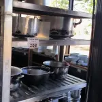 LOTE 208 - ESTANTE INOX. (NO ESTADO, NÃO SABEMOS SE FUNCIONA. LEILÃO NÃO TEM GARANTIA E NEM DEVOLUÇÃO).