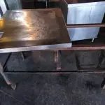 LOTE 178 - BANCADA DE FERRO E INOX. (NO ESTADO, NÃO SABEMOS SE FUNCIONA. LEILÃO NÃO TEM GARANTIA E NEM DEVOLUÇÃO).
