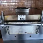 LOTE 138 - FORNO DE LASTRO. (NO ESTADO, NÃO SABEMOS SE FUNCIONA. LEILÃO NÃO TEM GARANTIA E NEM DEVOLUÇÃO).