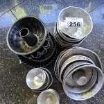 LOTE 256 - FORMA DE BOLO QUICHE E PUDIM. (NO ESTADO, NÃO SABEMOS SE FUNCIONA. LEILÃO NÃO TEM GARANTIA E NEM DEVOLUÇÃO).