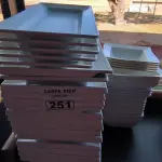LOTE 251 - MELAMINA PARA SERVIR DIVERSOS TAMANHOS. (NO ESTADO, NÃO SABEMOS SE FUNCIONA. LEILÃO NÃO TEM GARANTIA E NEM DEVOLUÇÃO).