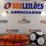 LOTE 025 - 02 BOLAS, SENDO 01 BASQUETE E 01 FUTEBOL. (NO ESTADO) ATENÇÃO! FAZER A VISITAÇÃO ANTES DE ARREMATAR, NÃO SABEMOS SE FUNCIONA. LEILÃO NÃO TEM GARANTIA E NEM DEVOLUÇÃO, SUJEITO A POSSÍVEIS AVARIAS VISÍVEIS/OCULTAS E/OU AUSÊNCIA DE COMPONENTES.