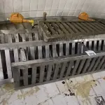 LOTE 072 - PRATELEIRAS EM INOX DIVERSOS. (NO ESTADO, NÃO SABEMOS SE FUNCIONA. LEILÃO NÃO TEM GARANTIA E NEM DEVOLUÇÃO).