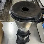 LOTE 078 - LIQUIDIFICADOR INDUSTRIAL. (NO ESTADO, NÃO SABEMOS SE FUNCIONA. LEILÃO NÃO TEM GARANTIA E NEM DEVOLUÇÃO).
