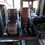 LOTE 283 - CUBAS GN GASTRONORME PEQUENAS COM TAMPA. (NO ESTADO, NÃO SABEMOS SE FUNCIONA. LEILÃO NÃO TEM GARANTIA E NEM DEVOLUÇÃO).
