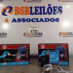 LOTE 172 - 02 IPAQ HP, SENDO 01 MODELO 110 E 01 MODELO 111. (NO ESTADO) ATENÇÃO! FAZER A VISITAÇÃO ANTES DE ARREMATAR, NÃO SABEMOS SE FUNCIONA. LEILÃO NÃO TEM GARANTIA E NEM DEVOLUÇÃO, SUJEITO A POSSÍVEIS AVARIAS VISÍVEIS/OCULTAS E/OU AUSÊNCIA DE COMPONENTES.