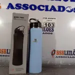 LOTE 103 - 01 GARRAFA TÉRMICA 750ML. (NOVO) (NO ESTADO) ATENÇÃO! FAZER A VISITAÇÃO ANTES DE ARREMATAR, NÃO SABEMOS SE FUNCIONA. LEILÃO NÃO TEM GARANTIA E NEM DEVOLUÇÃO, SUJEITO A POSSÍVEIS AVARIAS VISÍVEIS/OCULTAS E/OU AUSÊNCIA DE COMPONENTES.